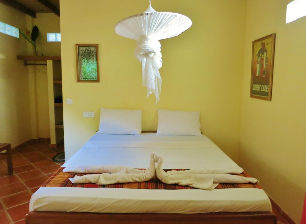 Botanica Hotel Kep Bagian luar foto