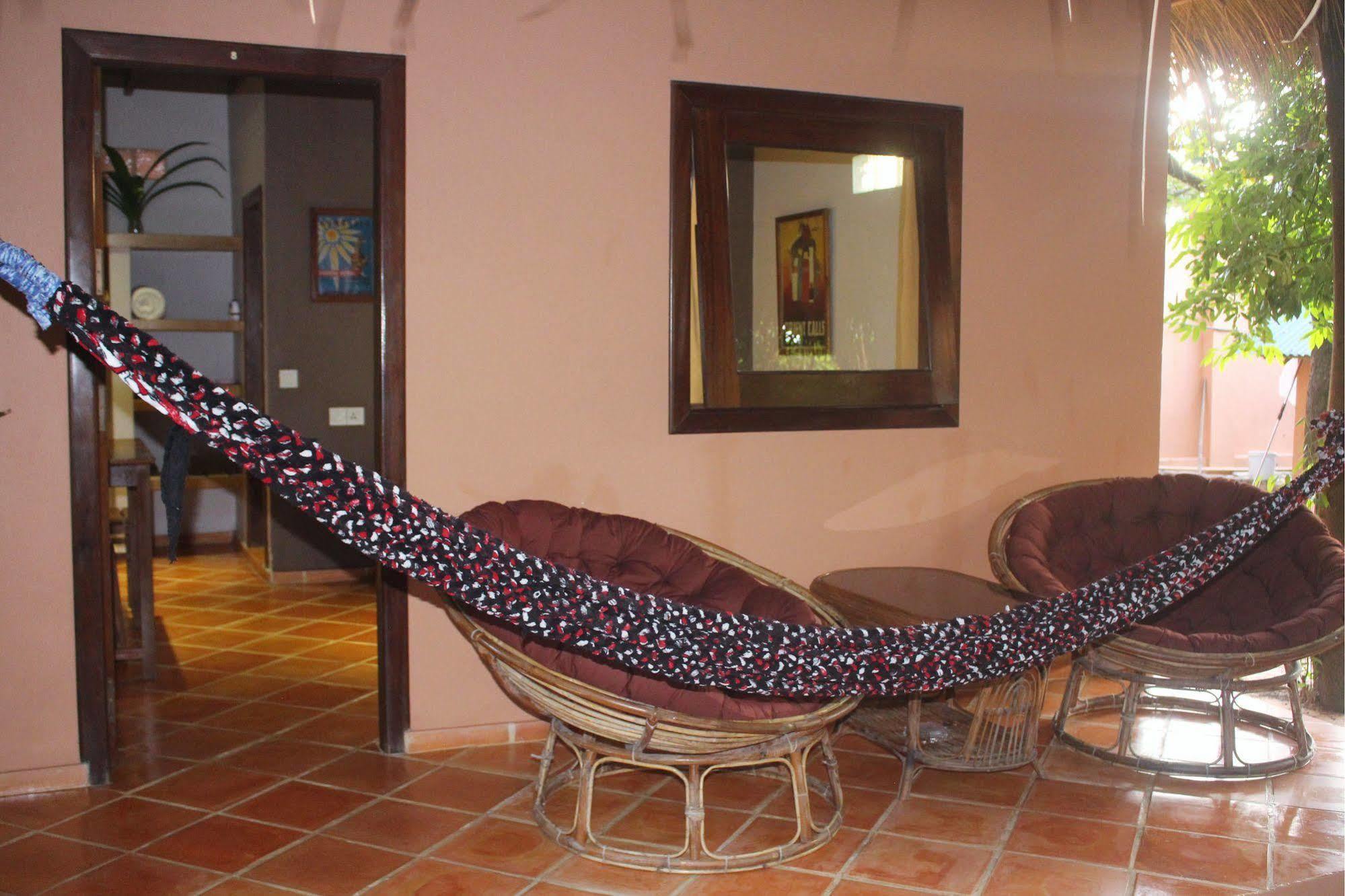 Botanica Hotel Kep Bagian luar foto