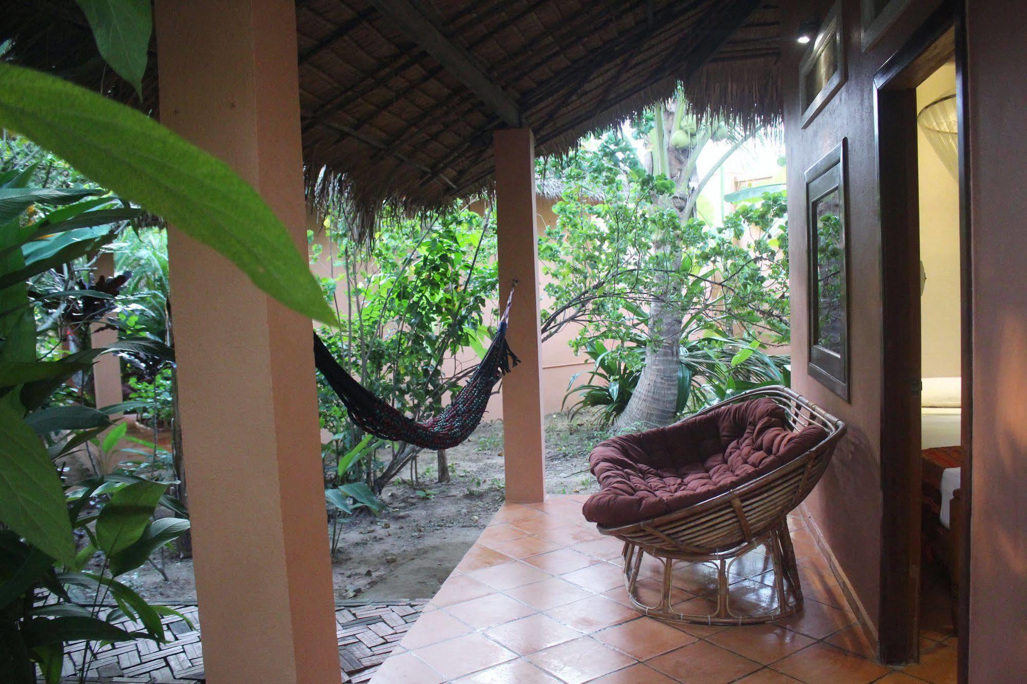 Botanica Hotel Kep Bagian luar foto