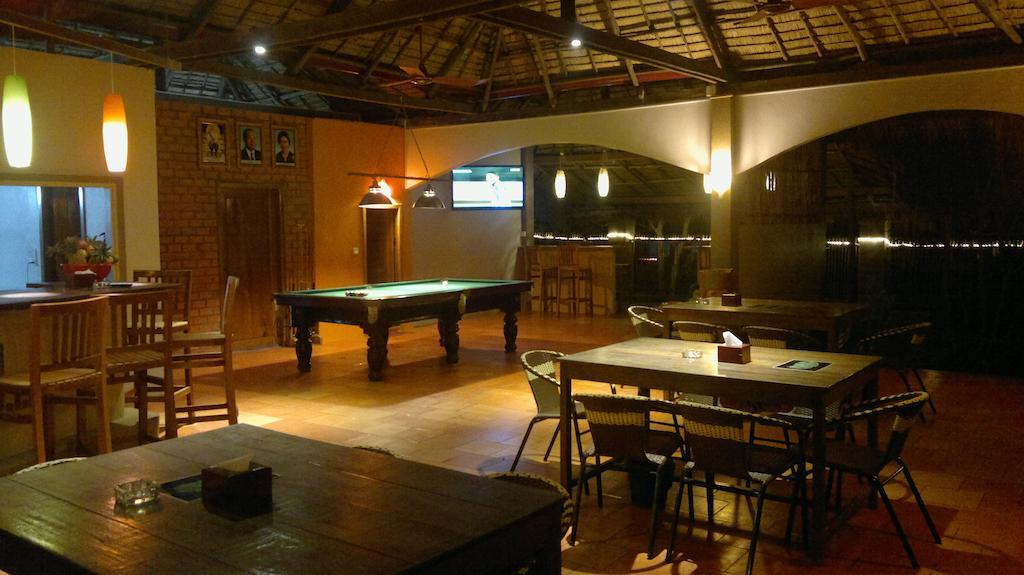 Botanica Hotel Kep Bagian luar foto