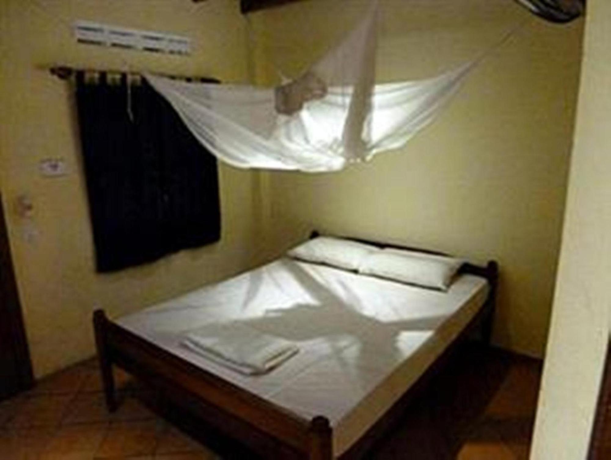 Botanica Hotel Kep Bagian luar foto